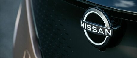 Обновленный дизайн логотипа Nissan указывает на новые горизонты